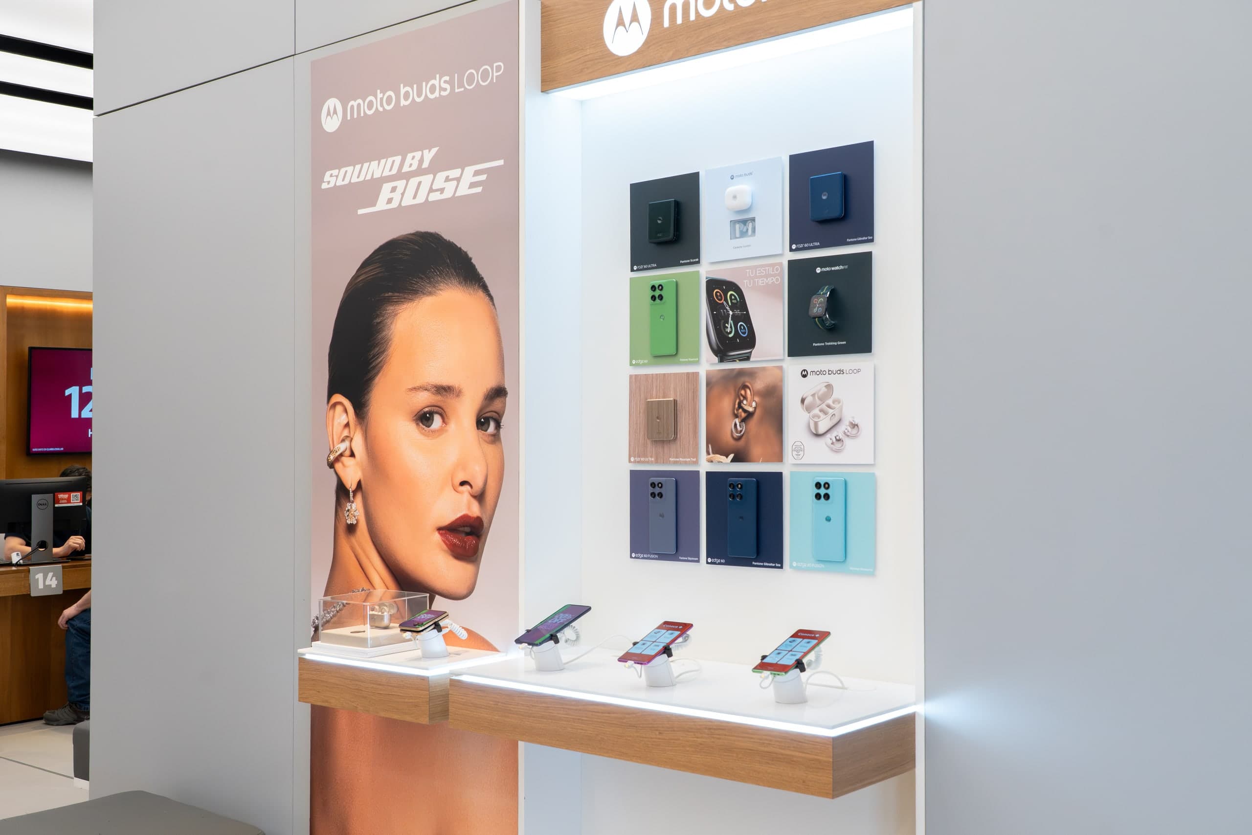 Motorola — Moto Experience New VI