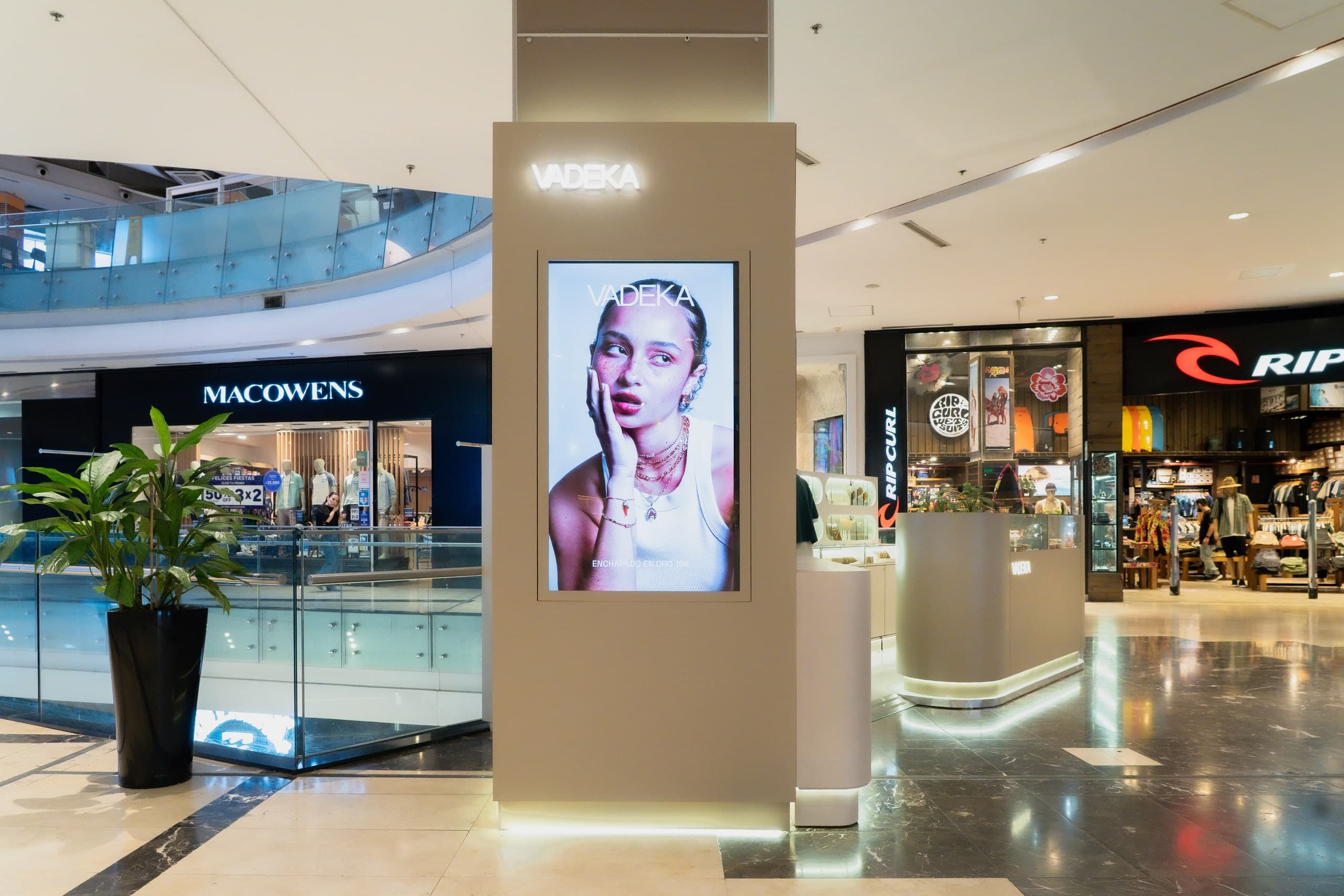Vadeka — Stand Retail Vadeka