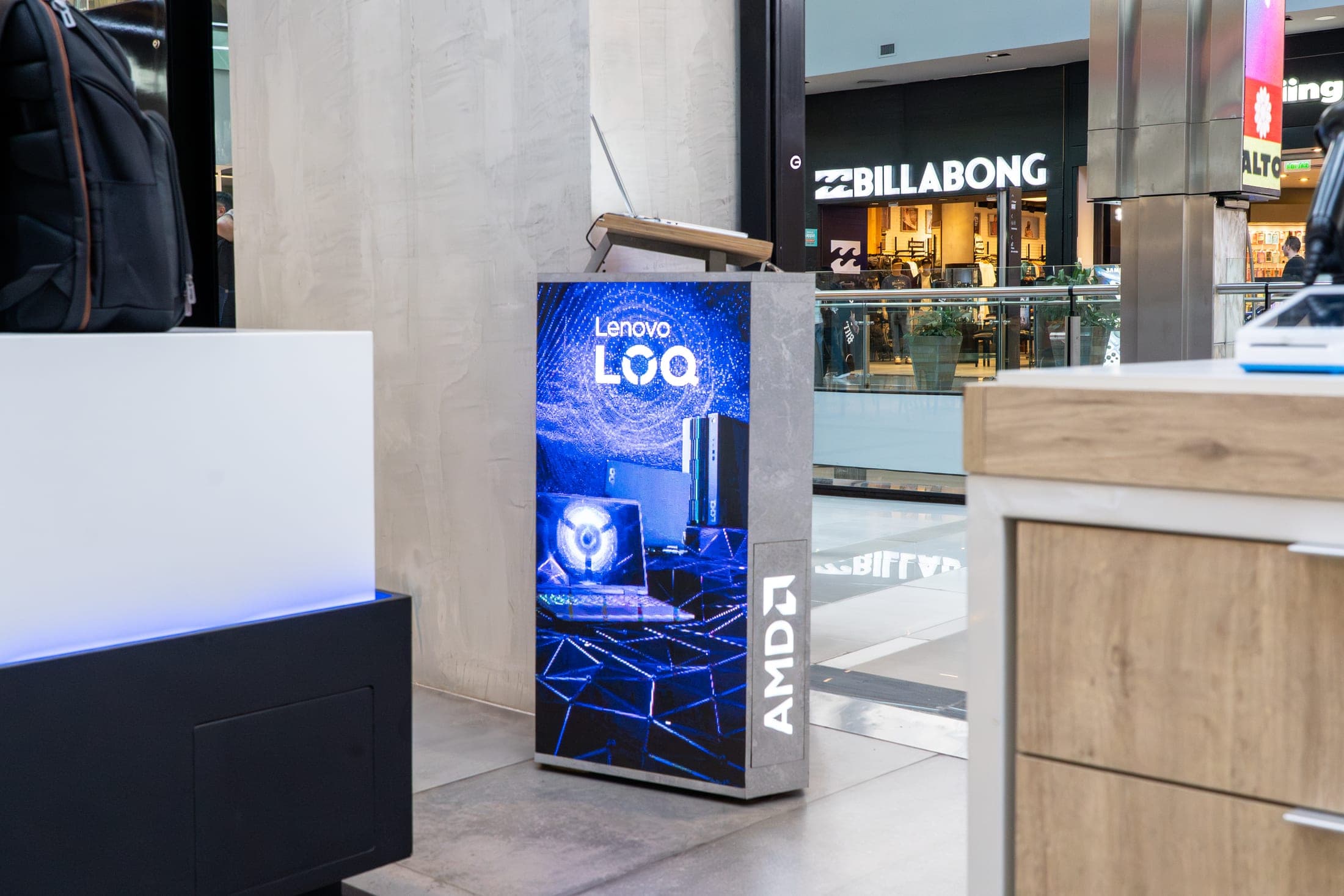 Lenovo — Tótem Yoga